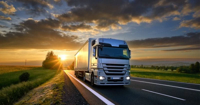 Cara Mudah dan Efisien Sewa Truk untuk Bisnis dan Pindahan