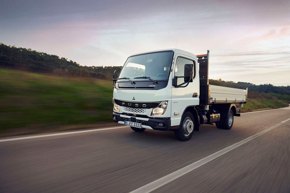 Kenapa Sewa Fuso? Yuk, Buktikan Sendiri Kehebatannya!