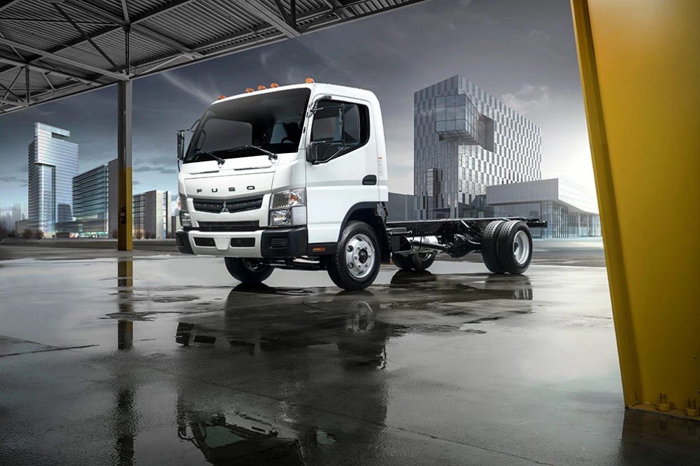 Muat Banyak, Jalan Nyaman: Fuso Bukan Truk Biasa!
