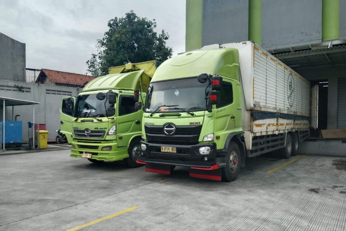 Apa Perbedaan Truk Box dan Truk Wingbox? Simak Bedanya!