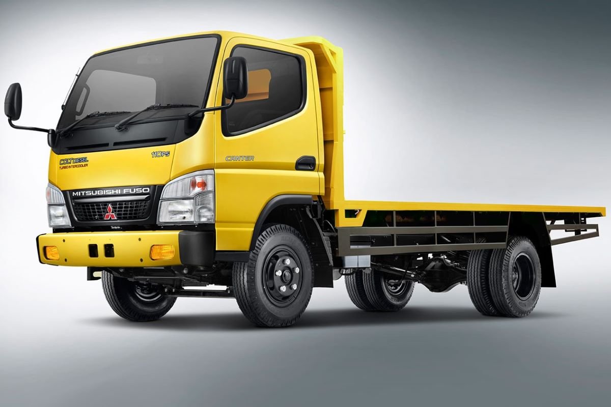 Mengapa Truk Colt Diesel Jadi Favorit di Industri Logistik dan Distribusi Barang?