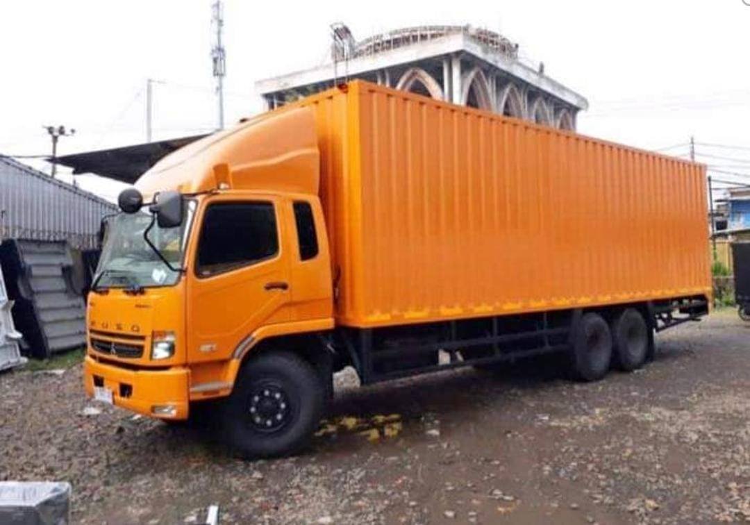 Optimalkan Pengiriman Proyek Surabaya dengan Sewa Truk Fuso Berkapasitas Tinggi