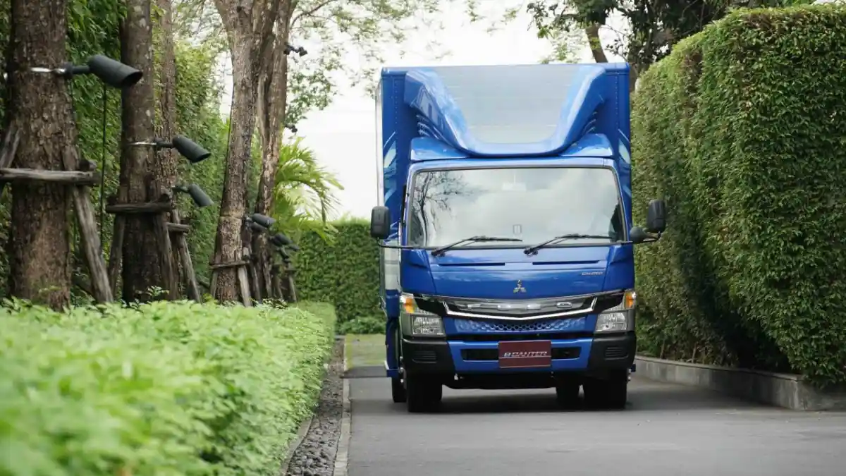 Sewa Truk untuk Pengiriman Barang Besar dan Berat Surabaya yang Aman untuk Muatan Berat